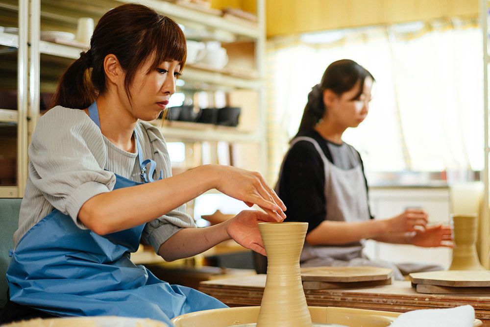 保護中: 伝統工芸士と作る、私だけの萩焼作り体験