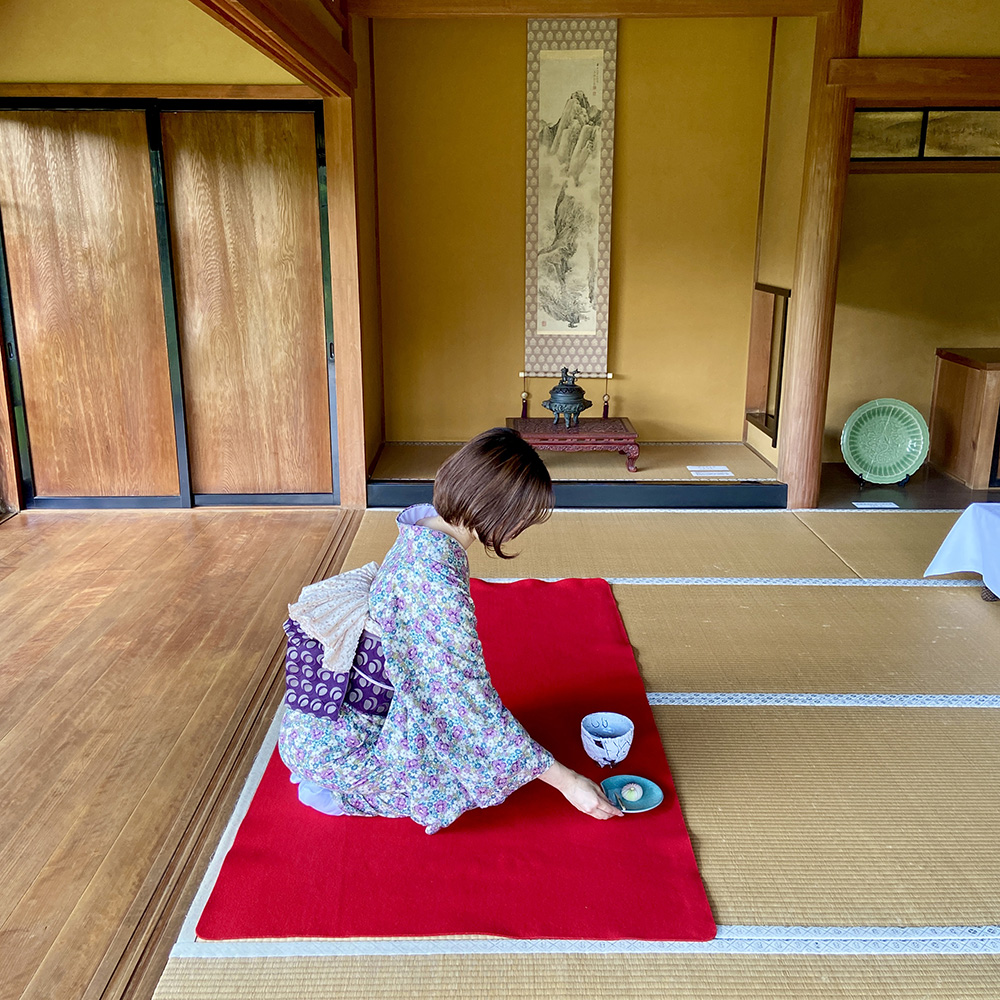 着物を着て豪商屋敷で作り立ての和菓子と抹茶で日本文化体験